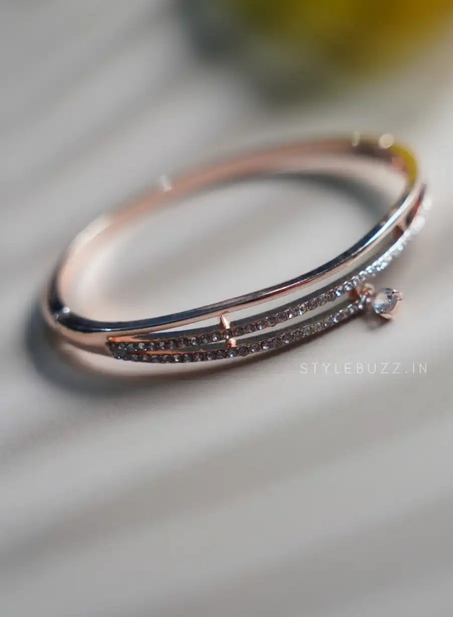 Beautiful Rose Gold Anti Tarnish Premium Quality Bangle