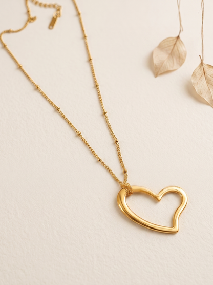Golden anti tarnish heart-shaped pendant necklace