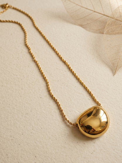 Golden big size pendant necklace