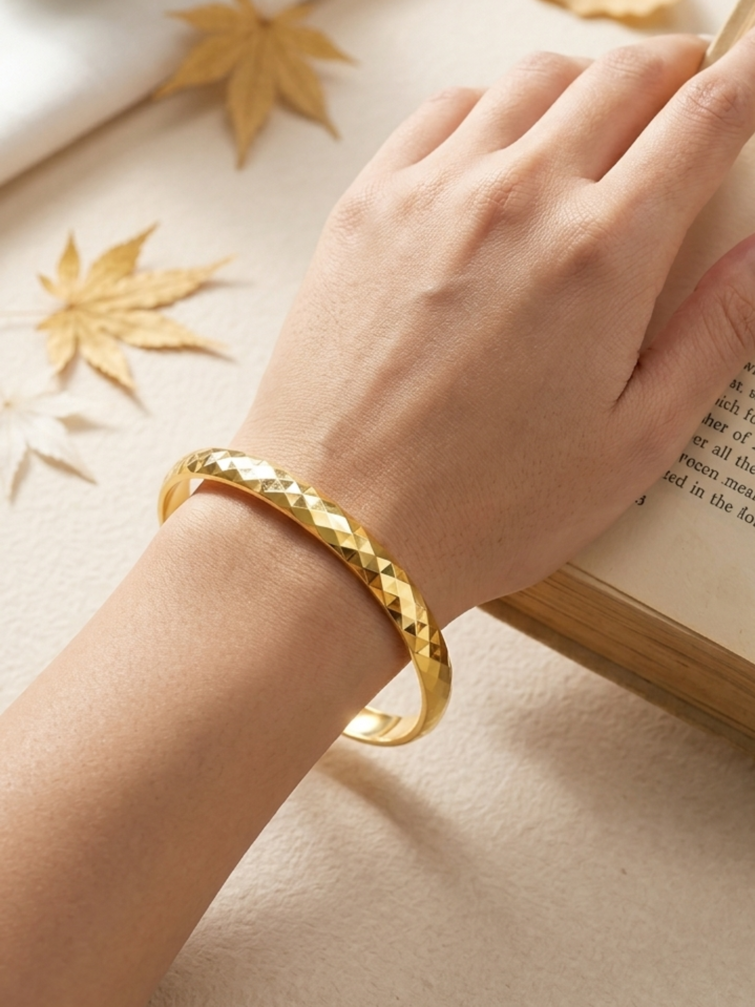 Kada bracelet with geometric pattern