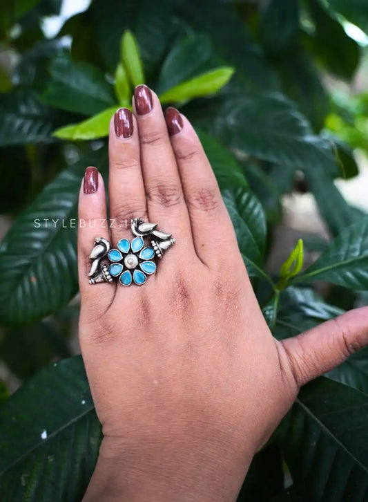 Silver Replica Stunning Birds Finger Ring