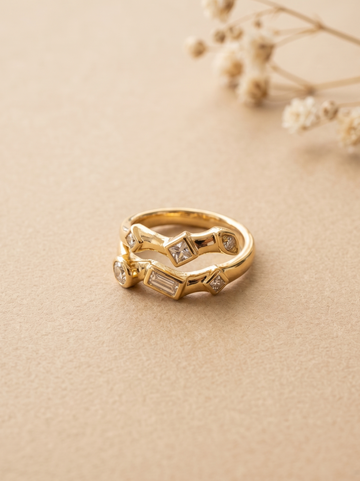 Waterproof adjustable snake style ring