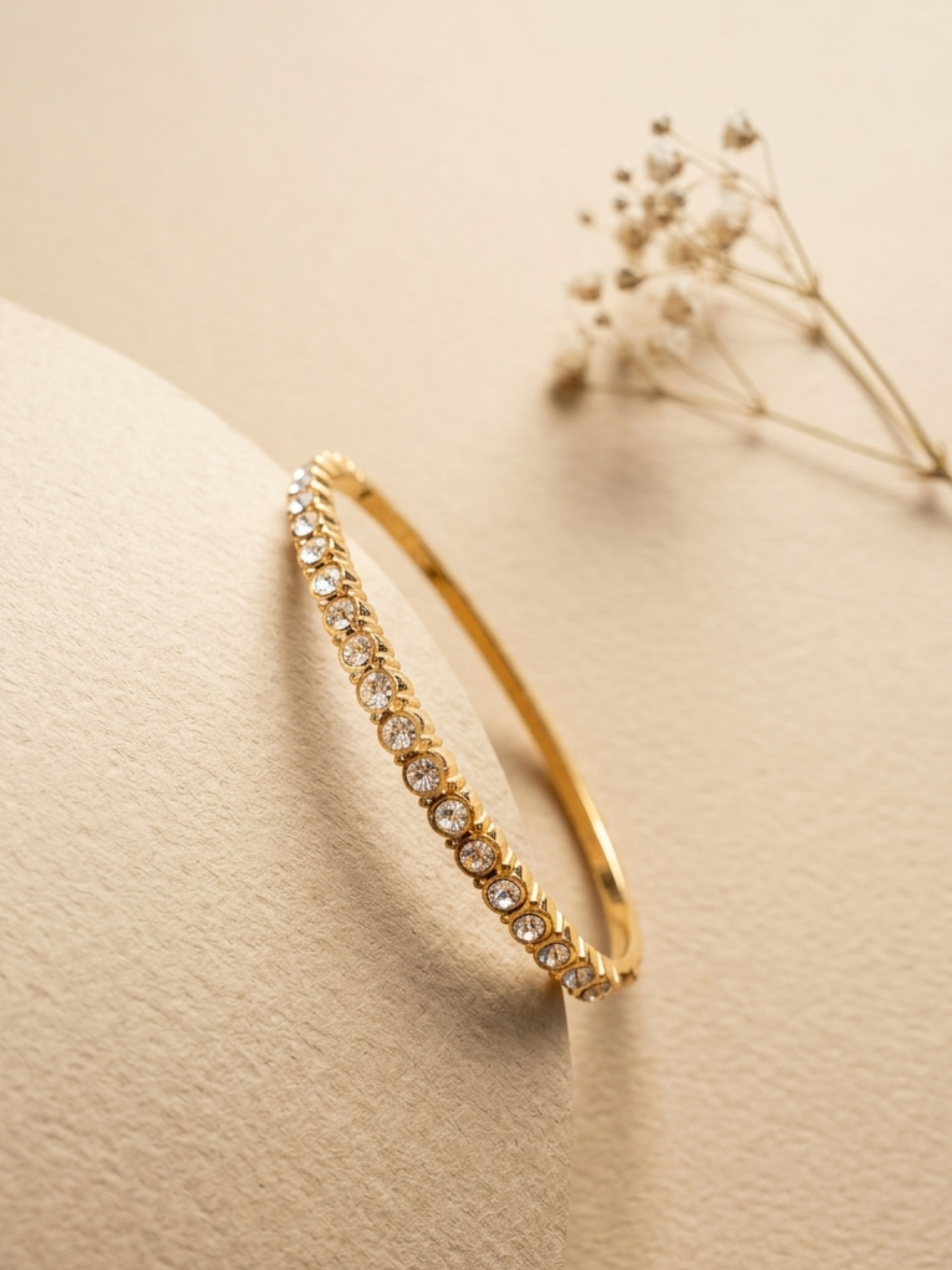 Waterproof sleek stone kada
