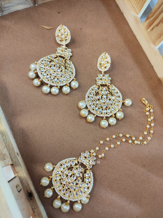 Bridal Kundan Earring And Mangtika Set With White Pearl