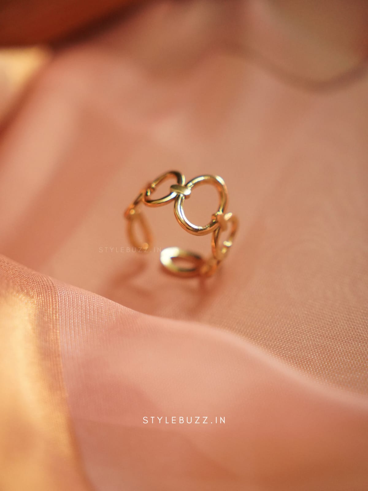 Simple Elegant Versatile Finger Ring