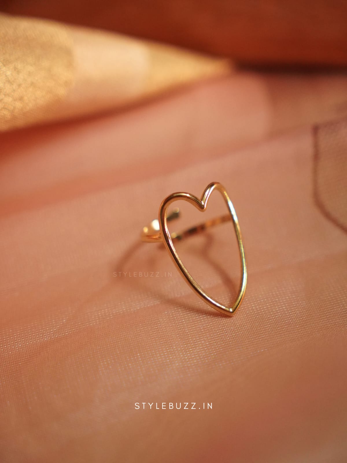 Hollow Heart Designed Fancy Finger Ring