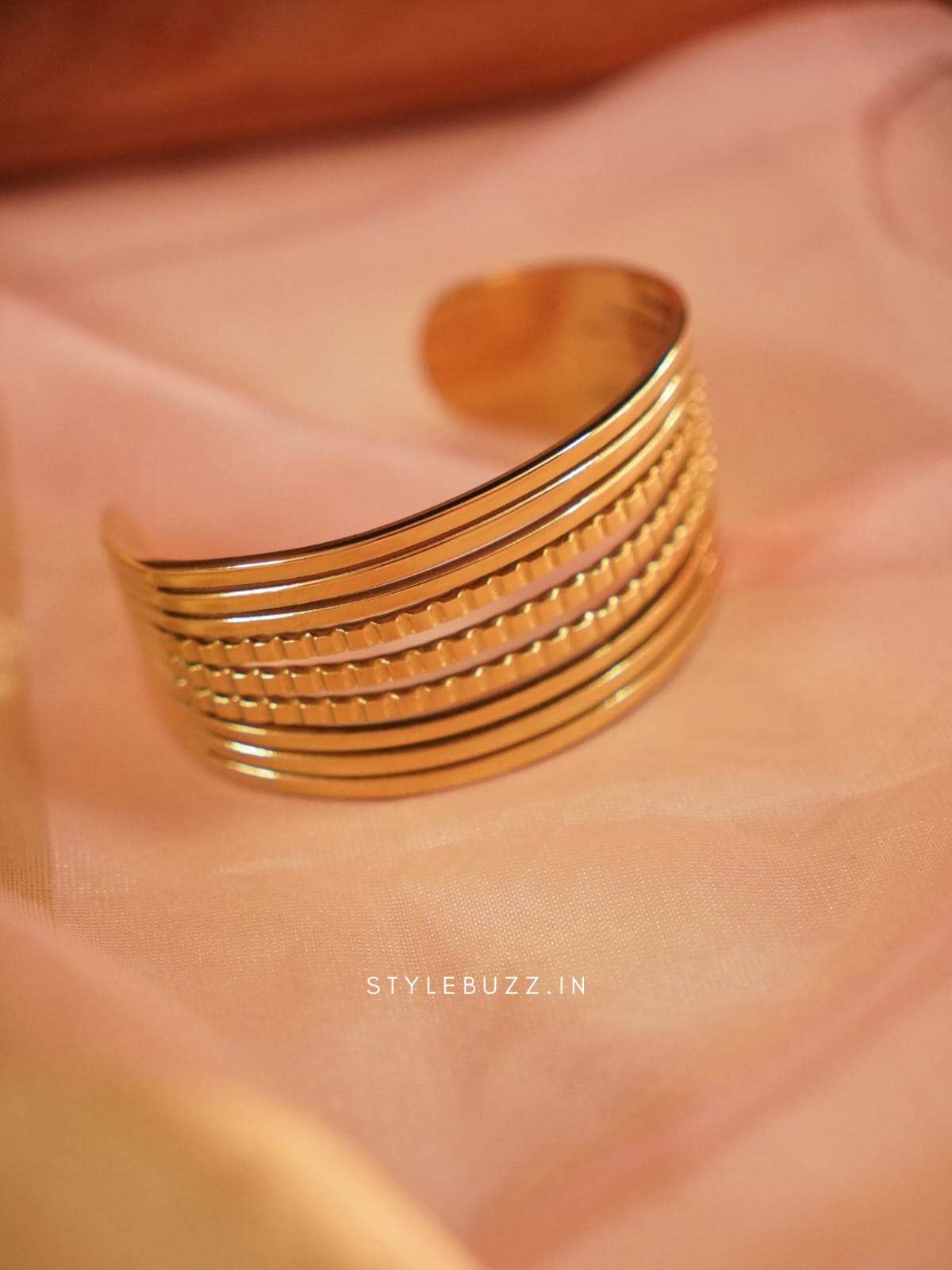 Anti Tarnish Trendy Bangle For Woman