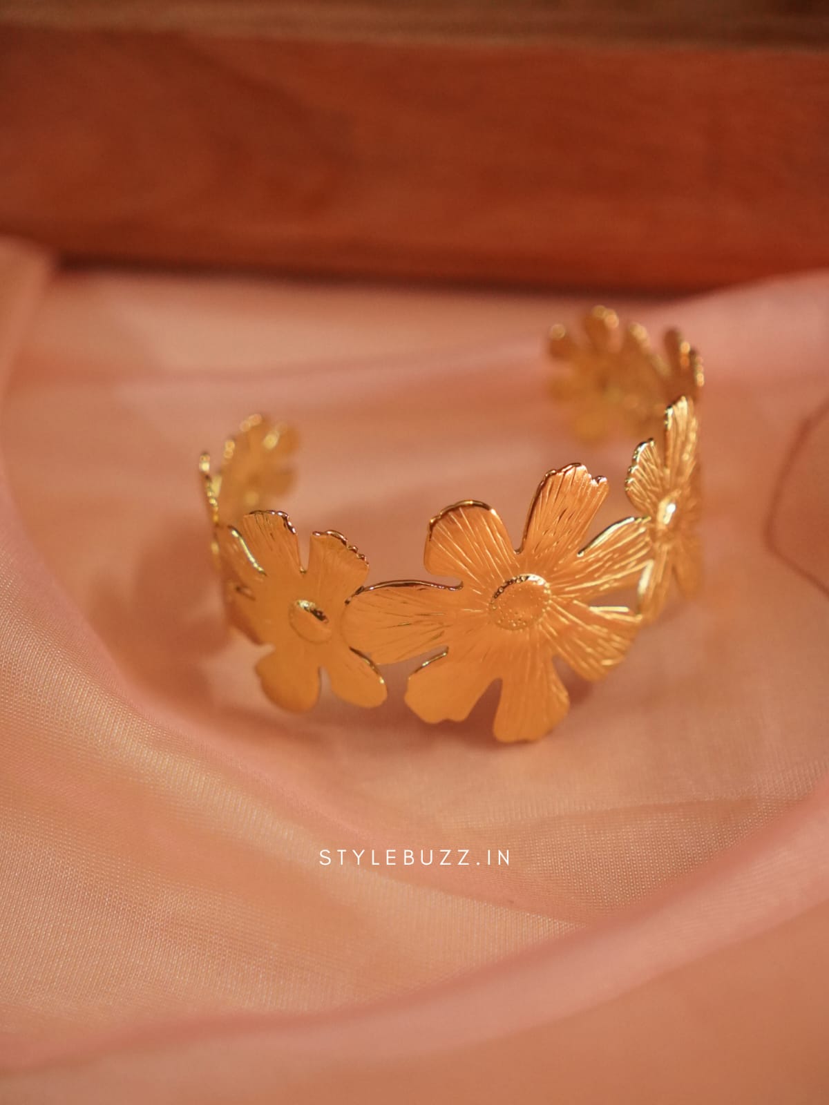 Anti Tarnish Flower Designed Trendy Bangle