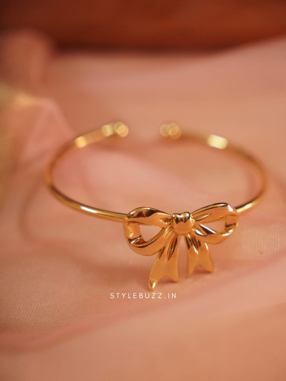 Anti Tarnish Cute Bow Designed Bracelet