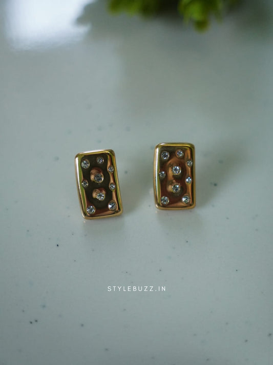 Anti Tarnish Rectangle Shaped Stone Studded Stud