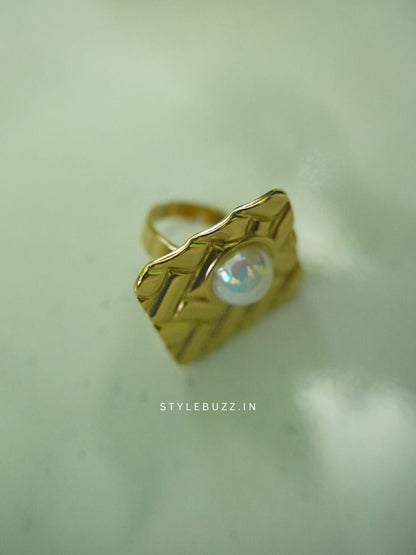 Anti Tarnish Adjustable White Pearled Elegant Finger Ring