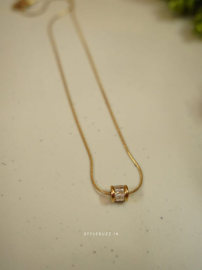 Anti Tarnish Gold Toned Stylish Necklace For Woman