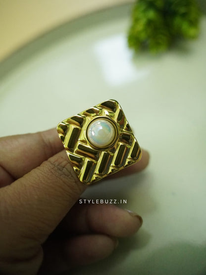 Anti Tarnish Adjustable White Pearled Elegant Finger Ring