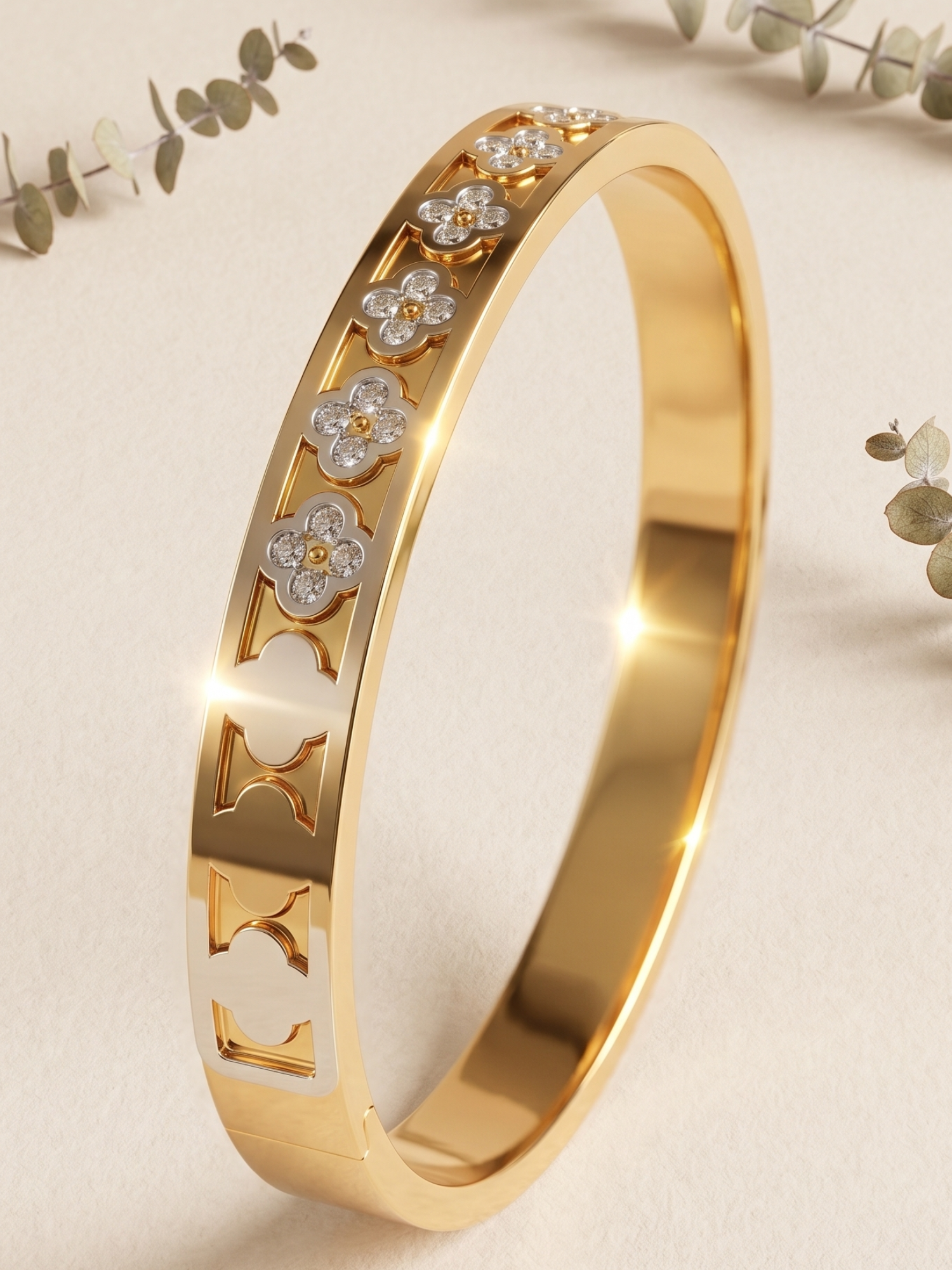 bracelet with floral design
