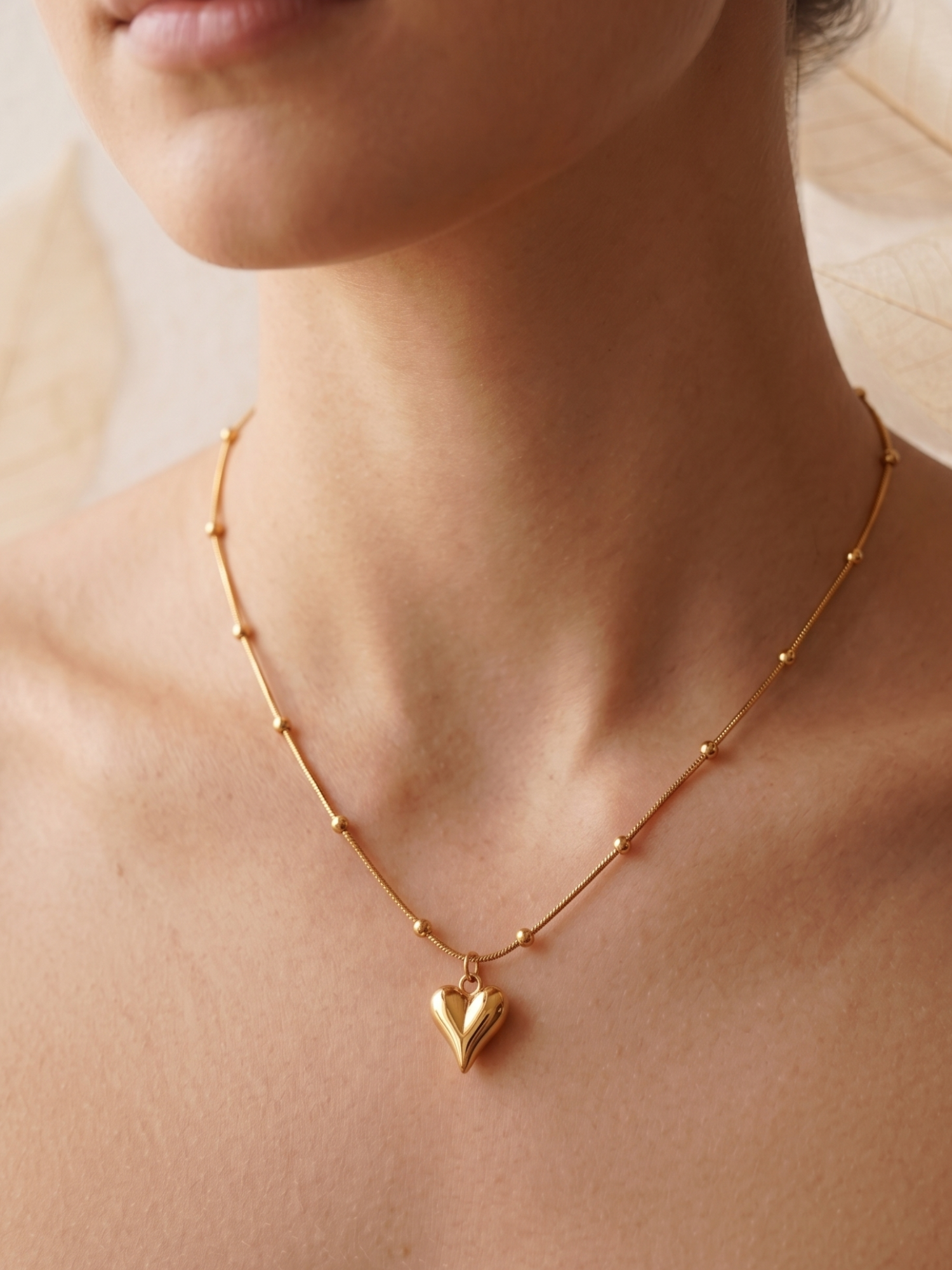 tarnish free heart-shaped pendant necklace 
